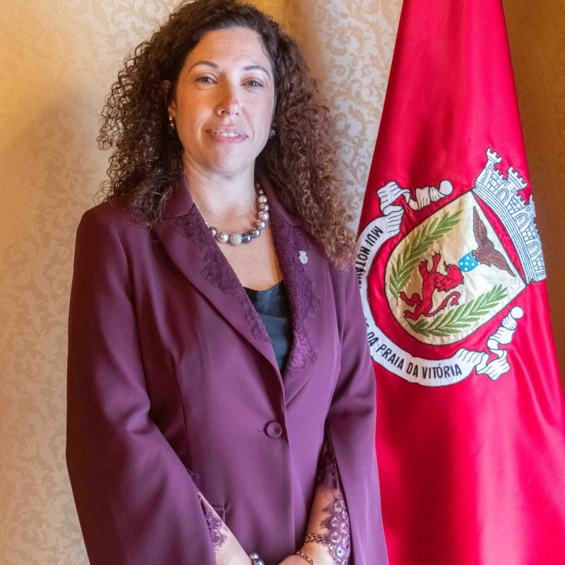 Vânia Ferreira (Presidente - PSD)